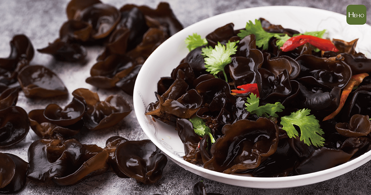 Black fungus and other mushroom-based foods are rich in polysaccharides, inhibiting cancer cell growth and boosting the immune system. (Image provided by Heho Health)